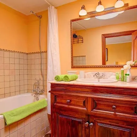 Modern In With Private Pool Willa Nazaret