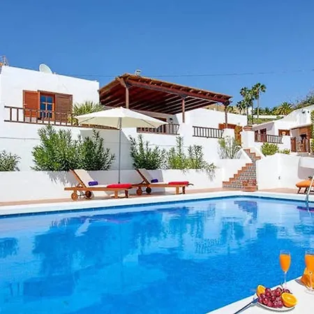 Modern In With Private Pool *