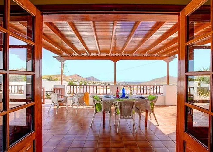 Modern In With Private Pool Villa Nazaret